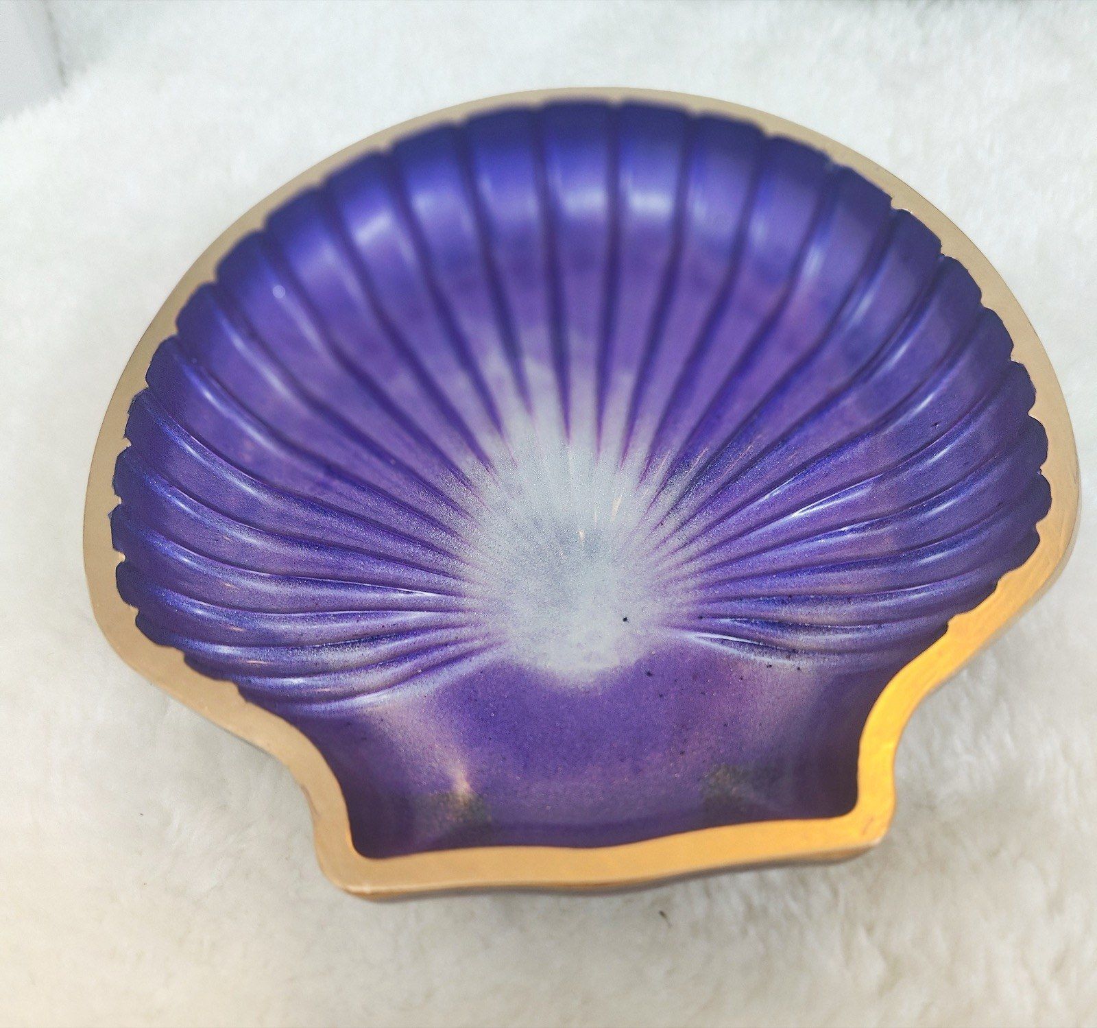 Purple Scallop Shell Dish, view 1